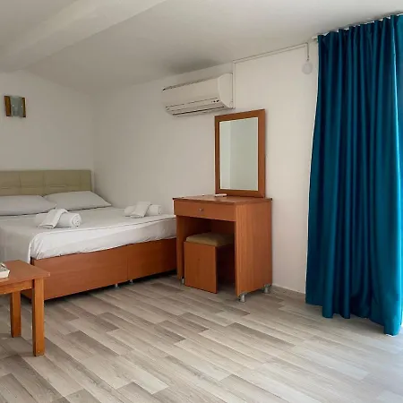 Magros 07 Aparthotel *
